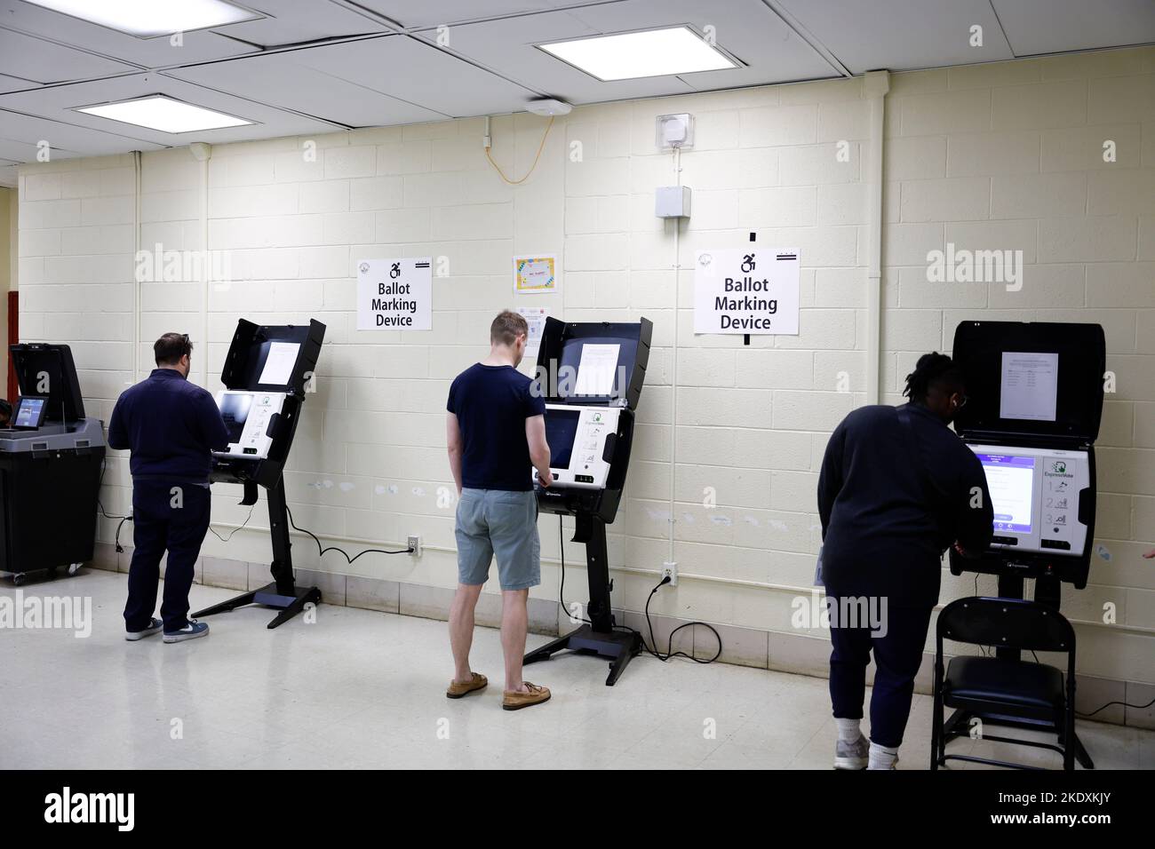 Washington, USA. 9th Nov, 2022. Voters are seen at a polling station in Washington, DC, the United States, on Nov. 8, 2022. Concerned voters across the United States cast their ballots in the 2022 midterm elections on Tuesday. Credit: Ting Shen/Xinhua/Alamy Live News Stock Photo