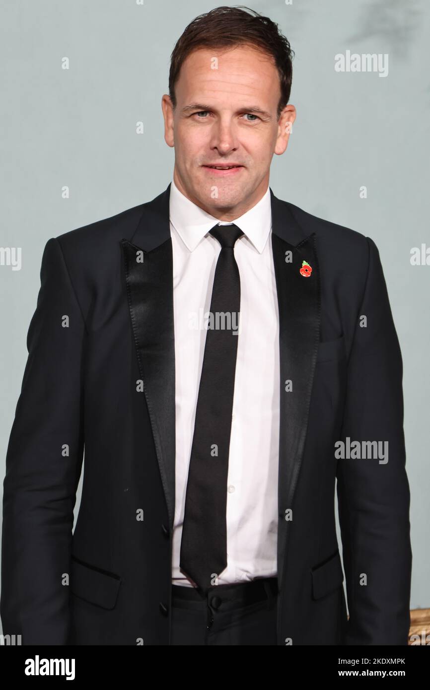 Jonny Lee Miller, The Crown Season 5 World Premiere, Theatre Royal