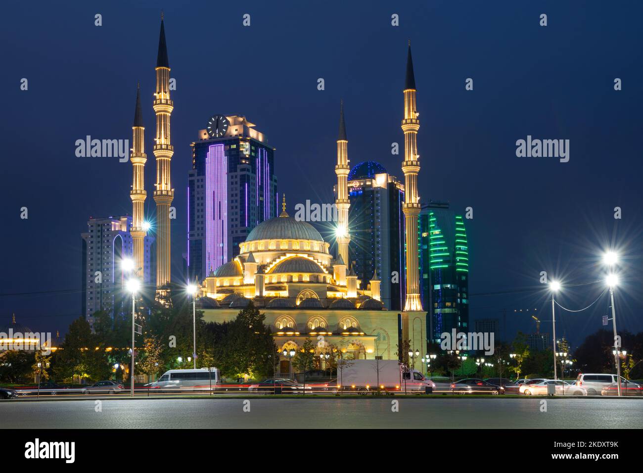 GROZNY, RUSSIA - SEPTEMBER 29, 2021: Mosque 'Heart of Chechnya' mosque against the background of the business center of 'Grozny City' on a September n Stock Photo