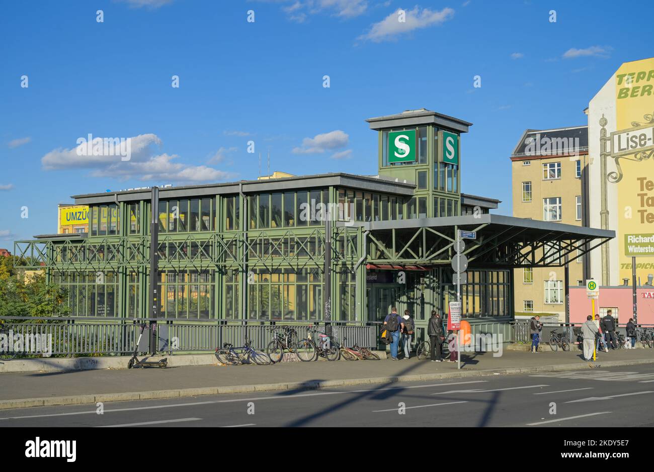 S-Bahnhof Westend, Spandauer Damm, Charlottenburg, Charlottenburg-Wilmersdorf, Berlin, Deutschland Stock Photo