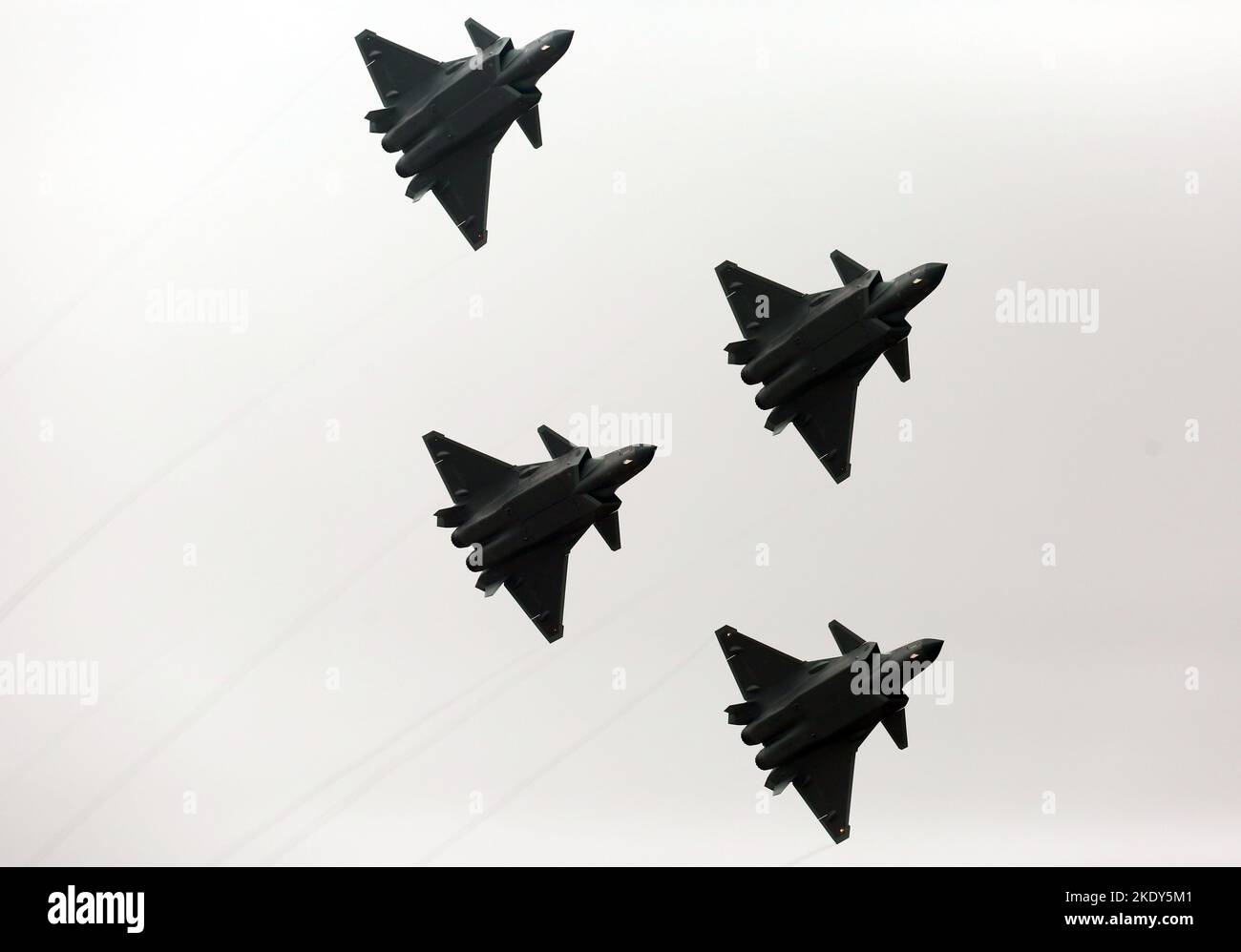The Chengdu J20 fouraircraft formation brings a great performance on