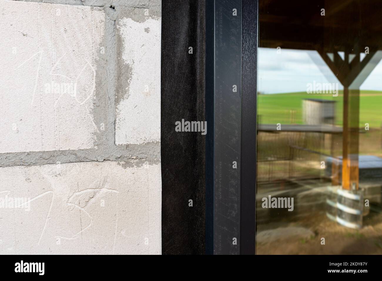 Warm installation of a three-layer window with a polystyrene window ...