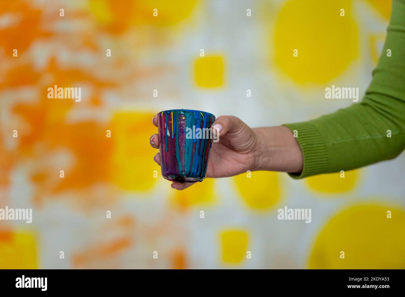 Artist show his paint pot Stock Photo Alamy