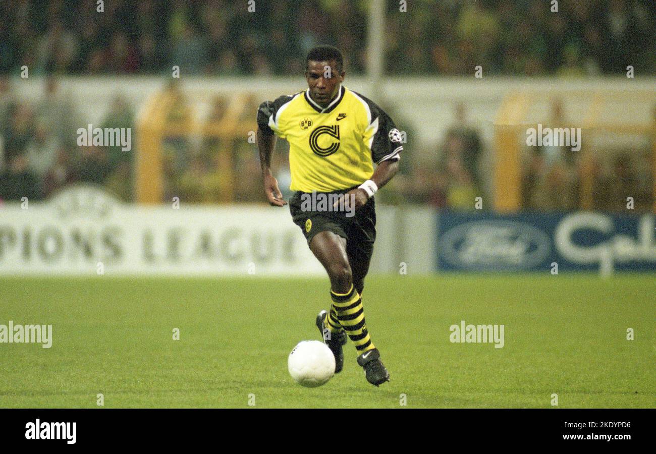 The Road of the Champions  Steaua Bucareste 0-3 Borussia Dortmund - CL  1997 