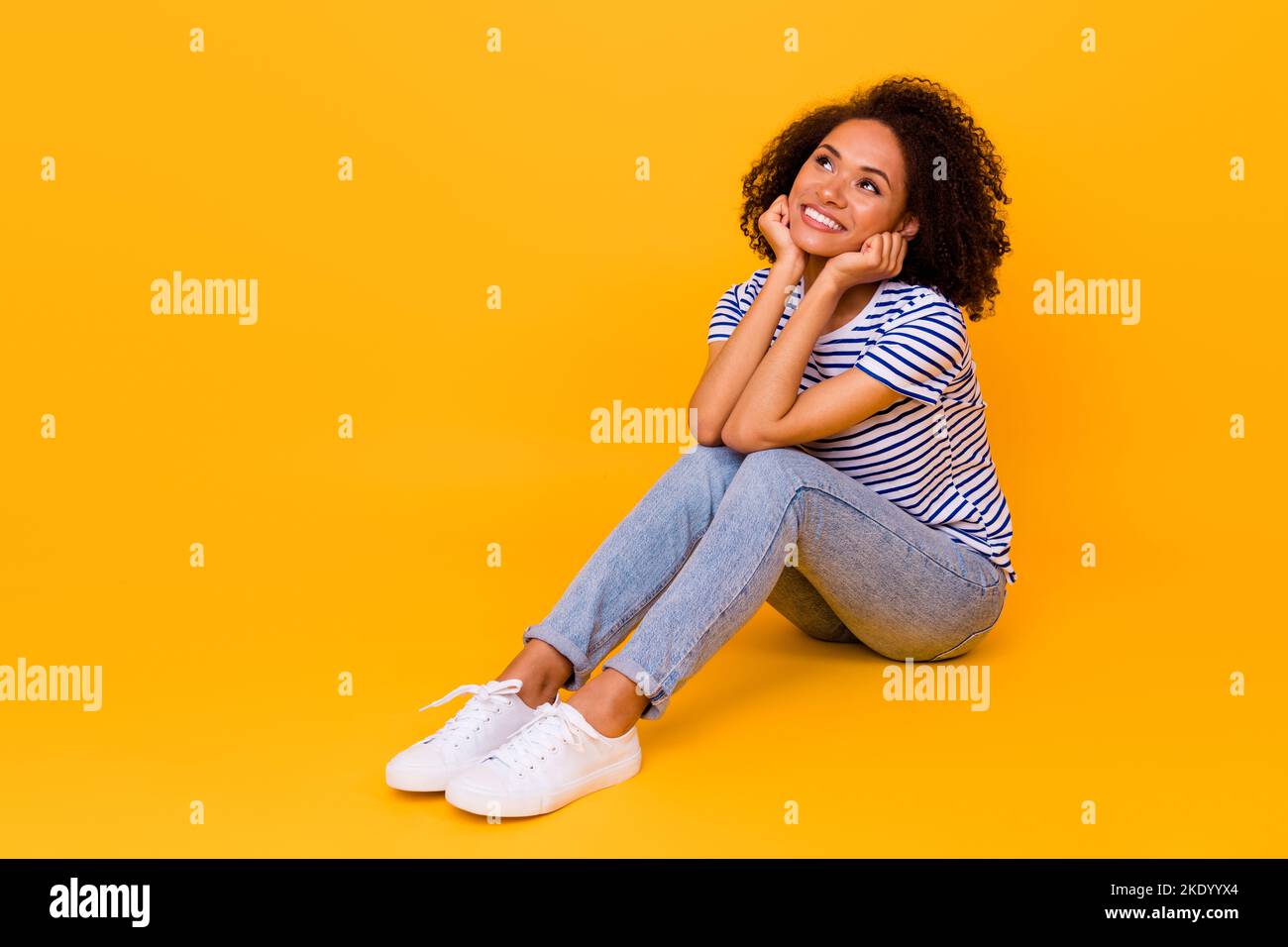 Fashion minded hi-res stock photography and images - Page 26 - Alamy