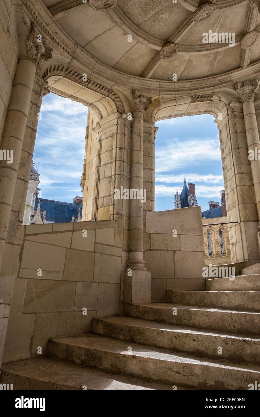 Spiral staircase in the Francois I wing of Chateau Royal de Blois, Loir-et-Cher, France  The Francis I wing features an extremely lavish ceremonial st Stock Photo