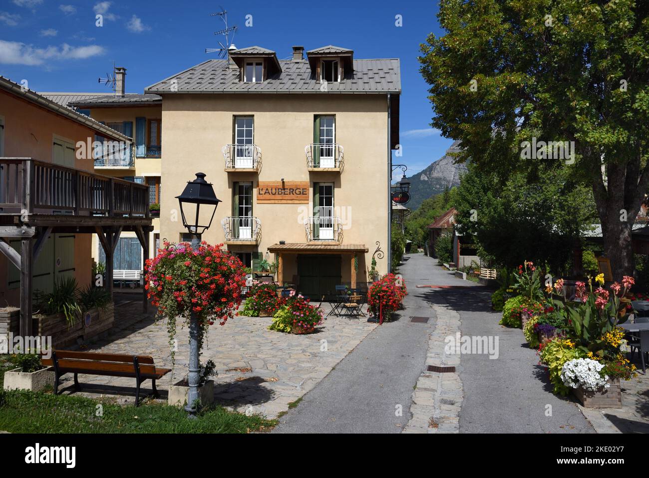 Auberge, Hotel & Restaurant SaintVincentlesForts AlpesdeHaute