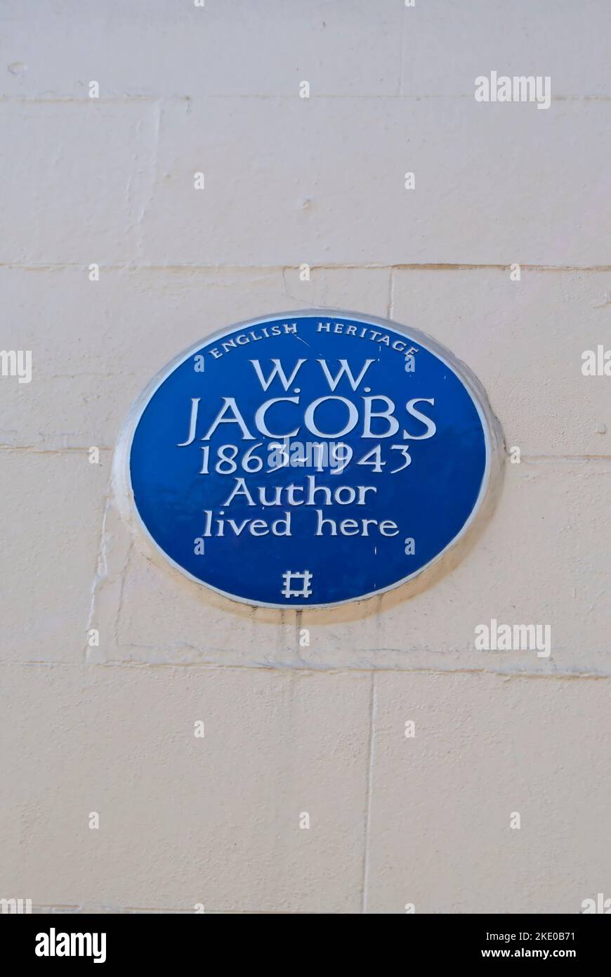 english heritage blue plaque marking a home of author ww jacobs, camden