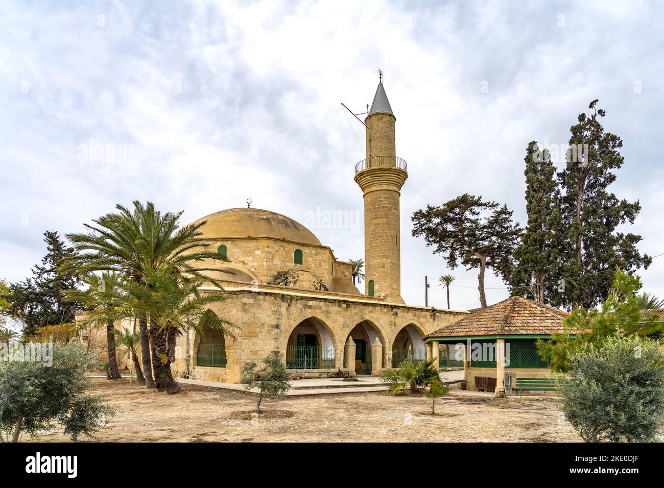 Die Moschee Hala Sultan Tekke, Larnaka, Zypern, Europa  |  Hala Sultan Tekke or the Mosque of Umm Haram, Larnaca, Cyprus, Europe Stock Photo