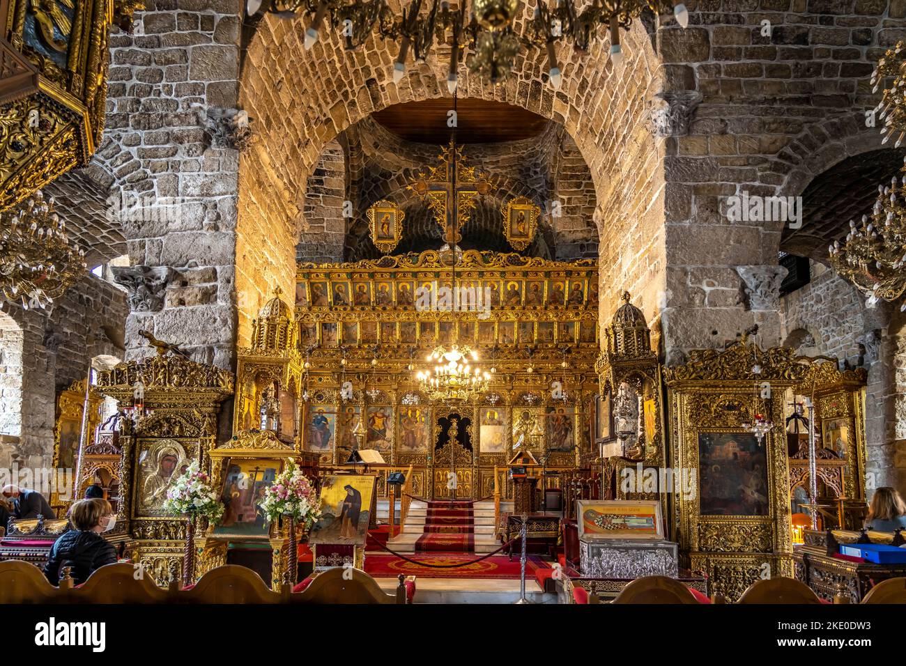 Innenraum der Agios Lazaros Kirche in Larnaka, Zypern, Europa  |  Church of Saint Lazarus interior, Larnaca, Cyprus, Europe Stock Photo