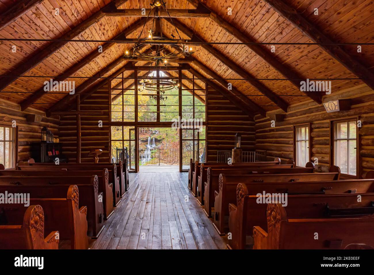 Interior view of the Hope Wilderness Chapel in Dogwood Canyon Nature