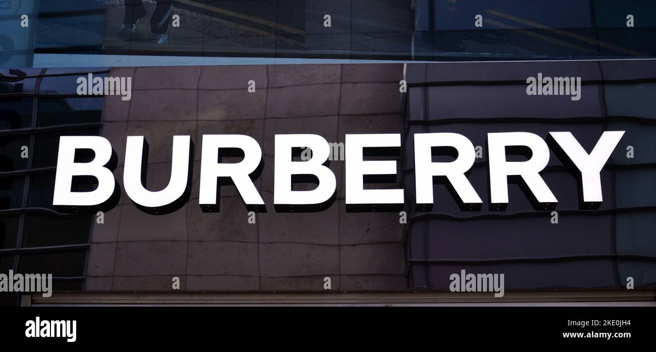 Burberry clothes store hi res stock photography and images Alamy