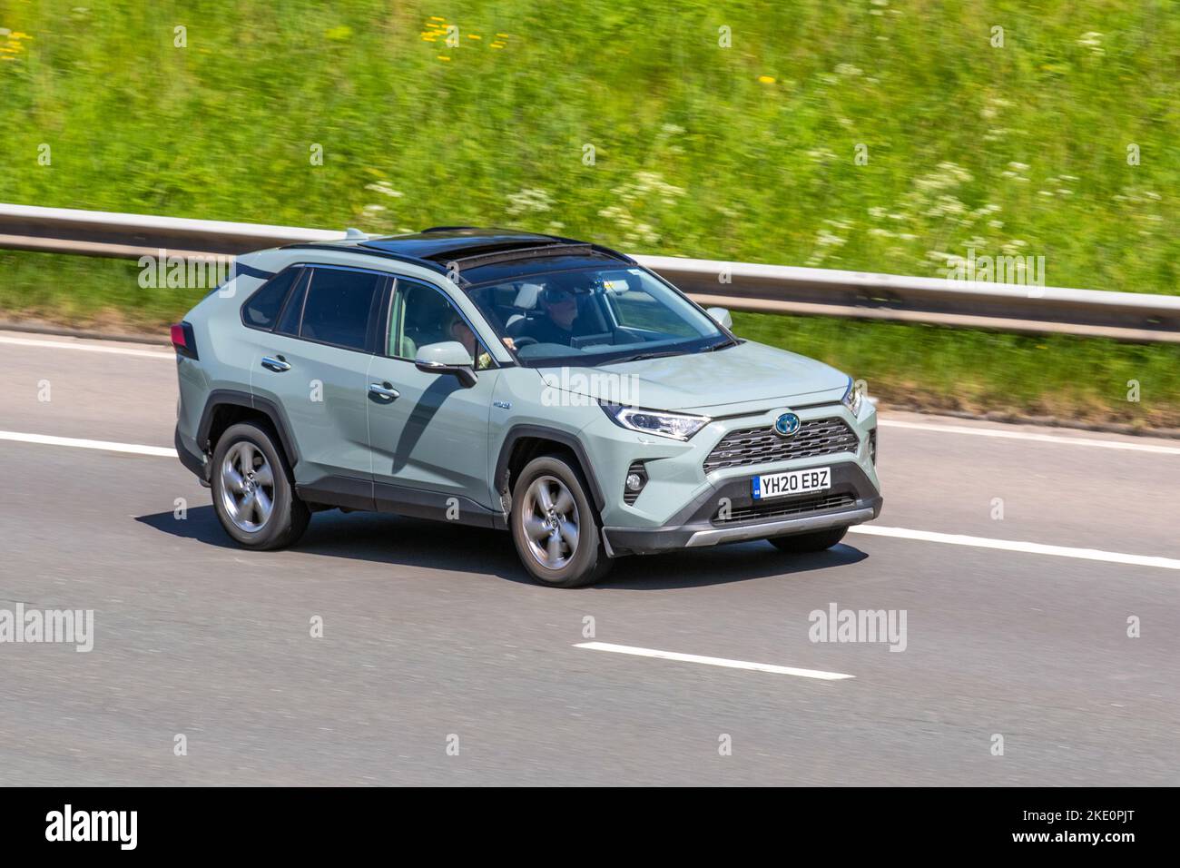 2020 Grey Toyota Rav4 Hev 4x32 Cvt Hybrid Electric Suv Travelling On The M6 Motorway Uk Stock