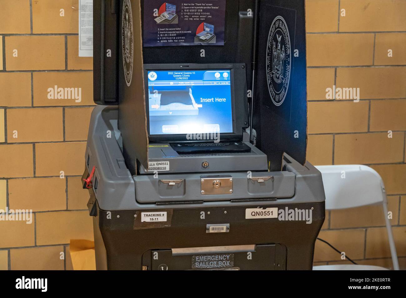 New York, United States. 08th Nov, 2022. Electronic voting card scanner seen during the Election Day at PS 171 in the Queens borough of New York City. After months of candidates campaigning, Americans are voting in the midterm elections to decide close races across the nation. (Photo by Ron Adar/SOPA Images/Sipa USA) Credit: Sipa USA/Alamy Live News Stock Photo