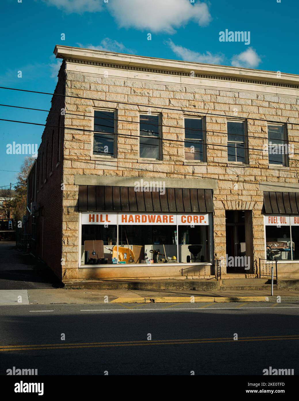 Vintage hardware store sign hires stock photography and images Alamy