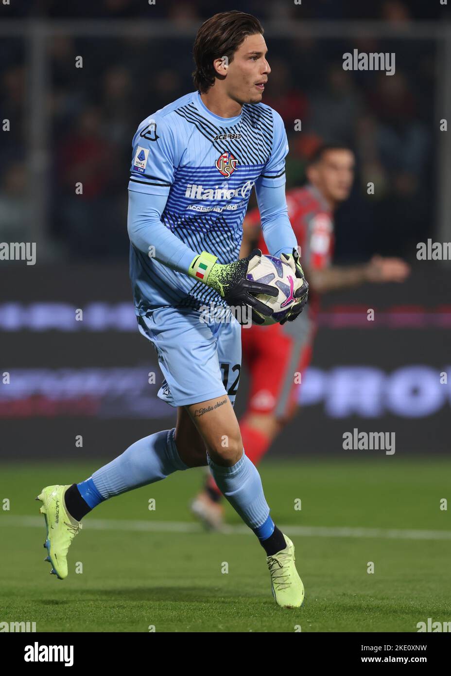 Cremona, Italy, 8th November 2022. Marco Carnesecchi of US Cremonese during the Serie A match at
