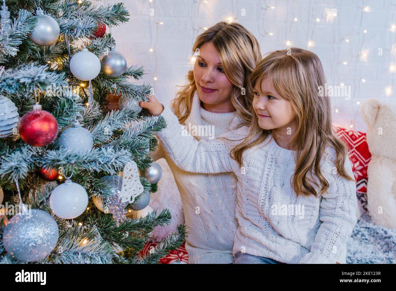 Unpacking christmas tree hi-res stock photography and images - Alamy