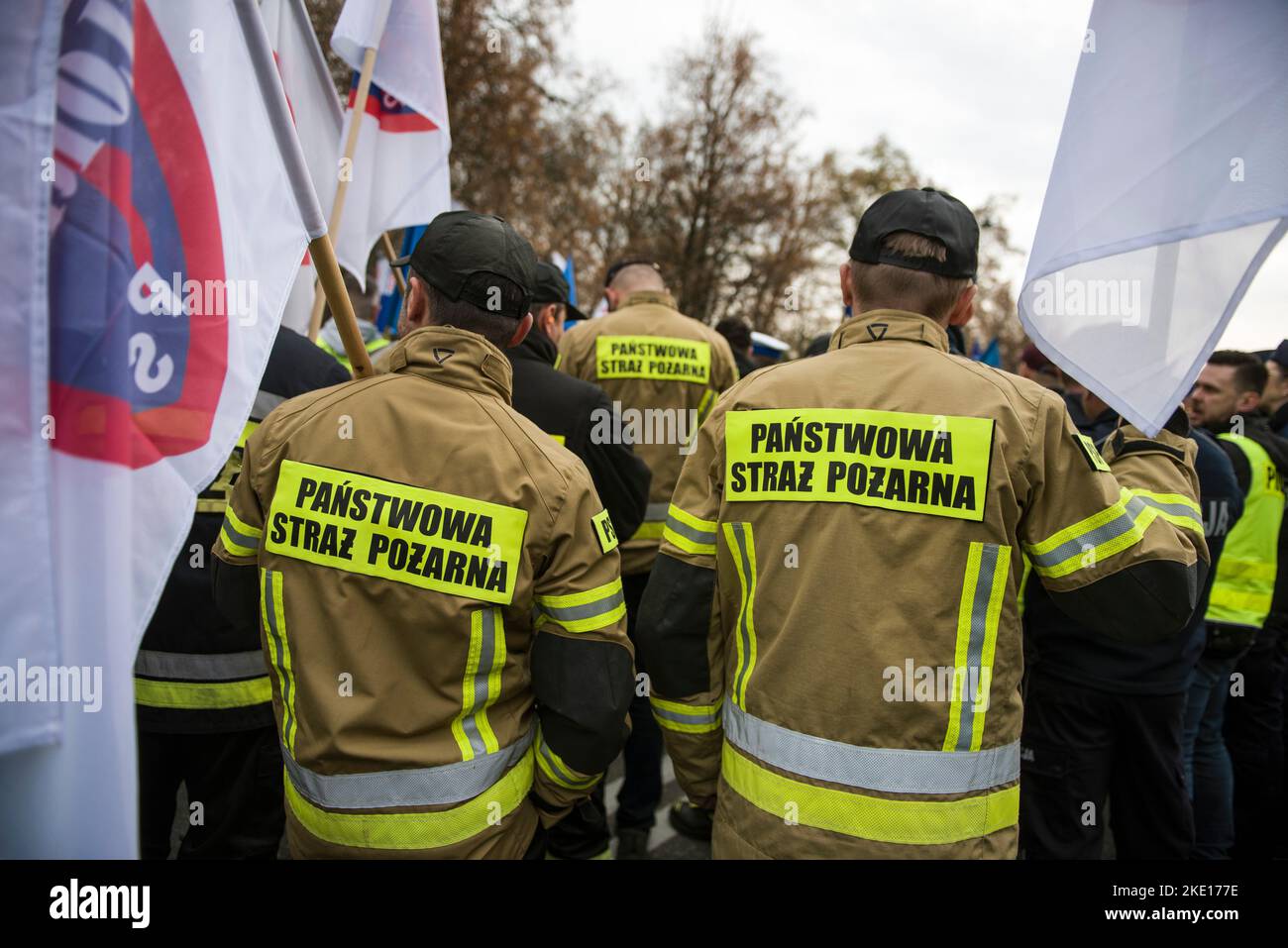 Warsaw, Poland. 09th Nov, 2022. Firemen are seen during the Polish uniformed services' employees protest in Warsaw. Thousands of employees of Polish uniformed services protested outside the Prime Minister's office in Warsaw. Representatives of uniformed services like Police, Fire Brigade, Border Guard or Prison Service, demand 20% ??pay rises for themselves and the civilian workers. Credit: SOPA Images Limited/Alamy Live News Stock Photo
