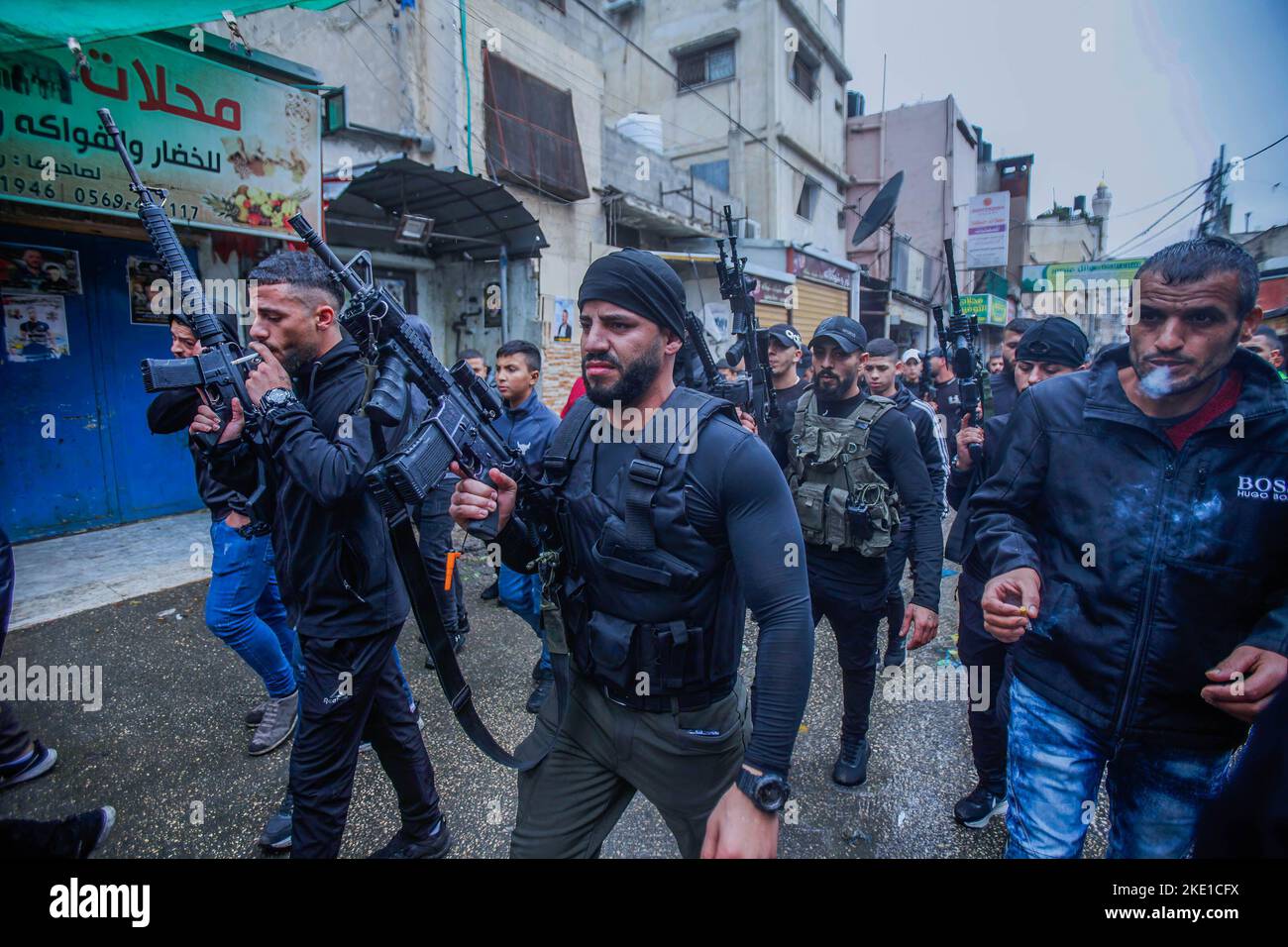 Nablus, Palestine. 09th Nov, 2022. Palestinian gunmen from the Balata ...