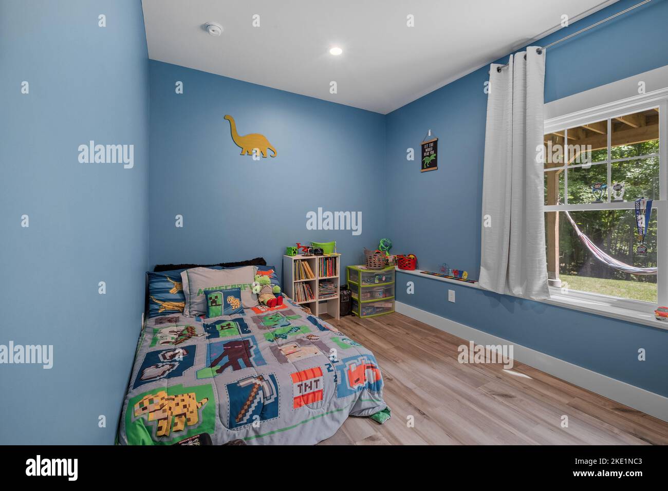 Interior Bright Blue Paint Scheme For Boys Room