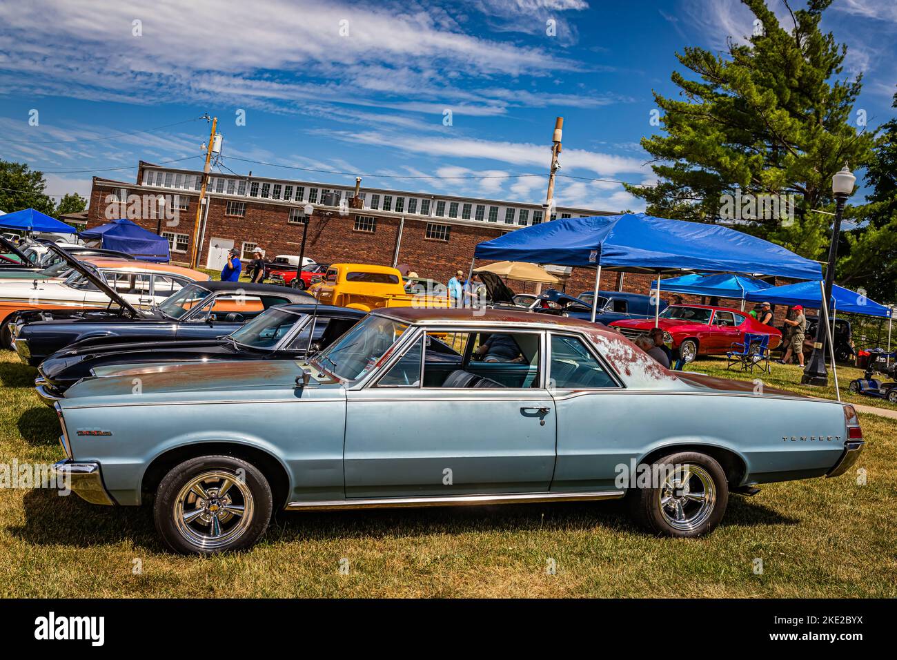 Des Moines, IA - July 02, 2022: High perspective side view of a 1965 Pontiac Tempest 2 Door Hardtop at a local car show. Stock Photo