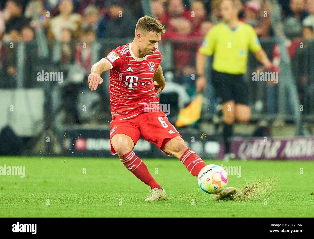 Joshua KIMMICH, FCB 6   in the match FC BAYERN MÜNCHEN - SV WERDER BREMEN 6-1 1.German Football League on Nov 8, 2022 in Munich, Germany. Season 2022/2023, matchday 14, 1.Bundesliga, FCB, München, 14.Spieltag © Peter Schatz / Alamy Live News    - DFL REGULATIONS PROHIBIT ANY USE OF PHOTOGRAPHS as IMAGE SEQUENCES and/or QUASI-VIDEO - Stock Photo