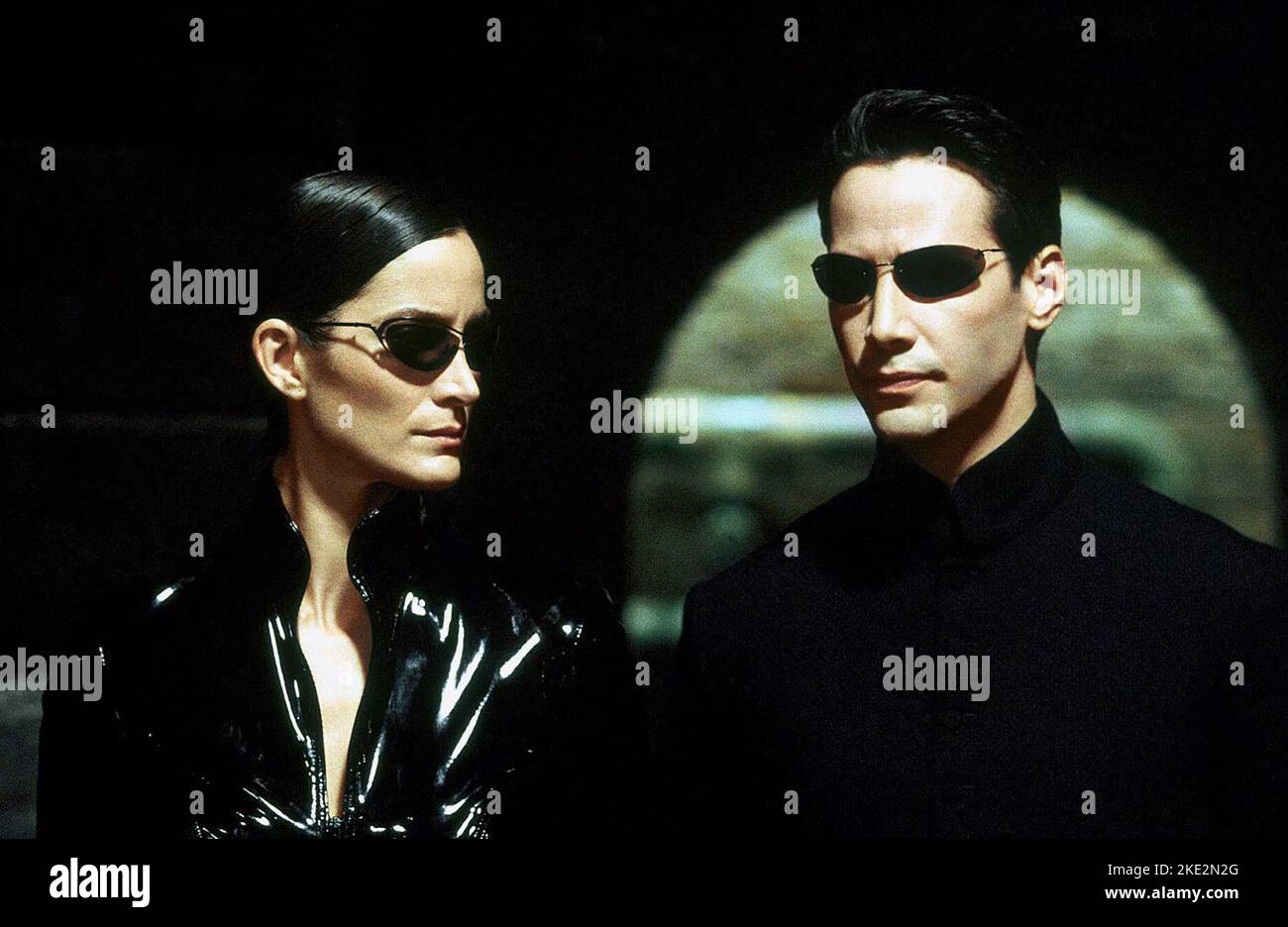 THE MATRIX RELOADED, CARRIEANNE MOSS, KEANU REEVES, 2003 Stock Photo Alamy