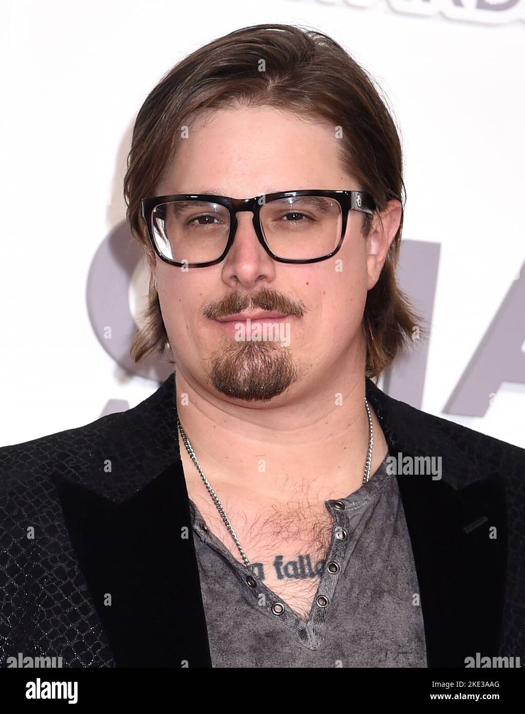Hardy arriving at the 56th Annual Country Music Association Awards held