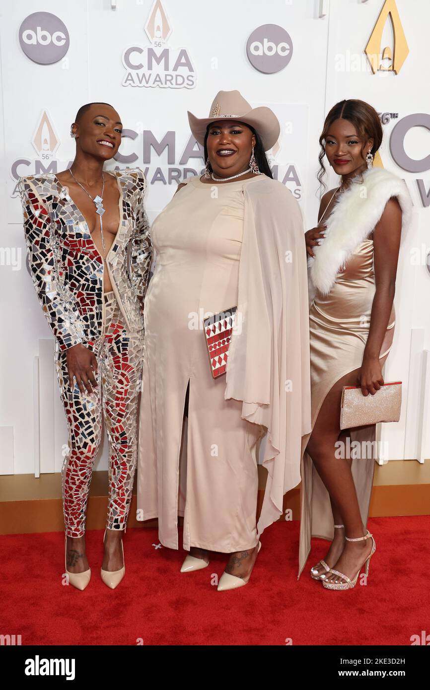 Danica Hart and Devynn Hart, and Trea Swindle of Chapel Hart arriving