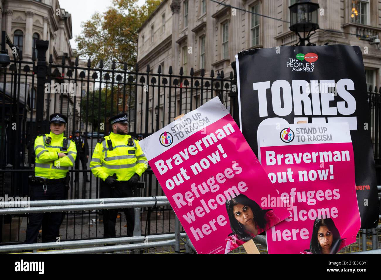 Placards outside Downing Street. Protest in London against Tory government immigration policy. Home Secretary Suella Braverman named. Refugees welcome Stock Photo