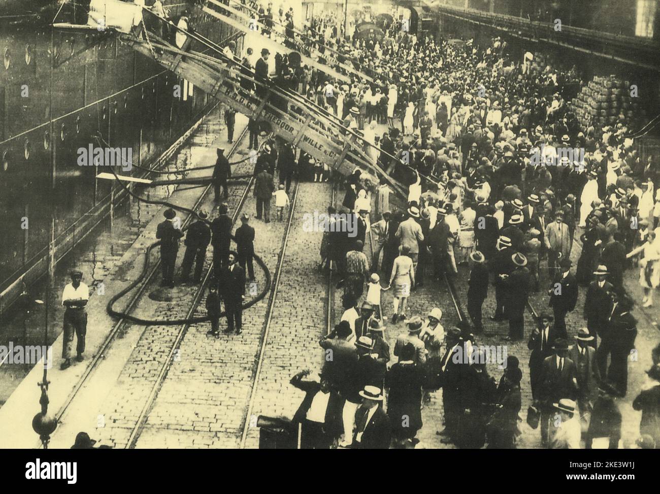 The arrival of Italian migrants in the USA, 1920s Stock Photo