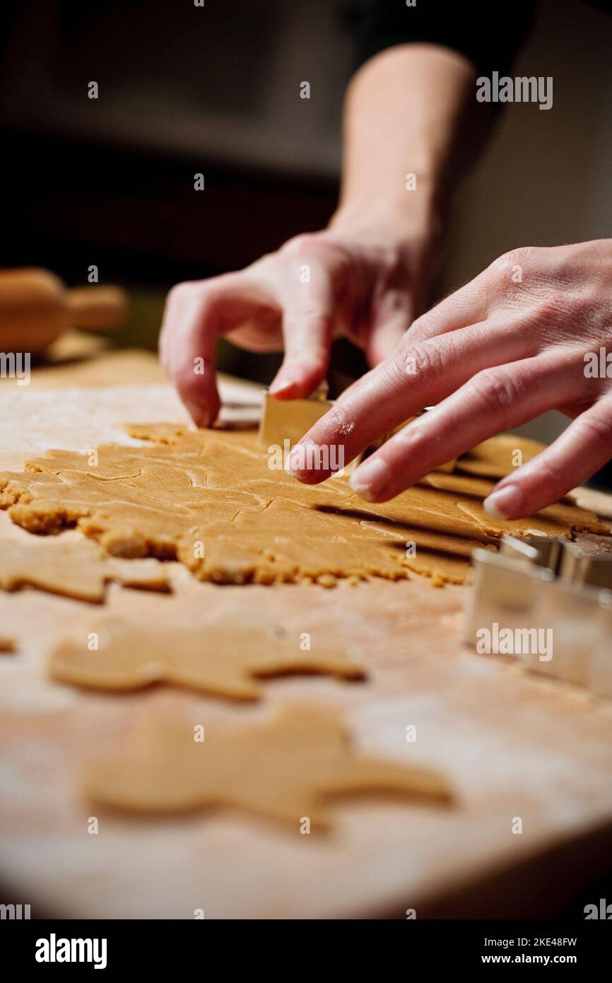 https://c8.alamy.com/comp/2KE48FW/making-ginger-bread-for-christmas-holidays-2KE48FW.jpg