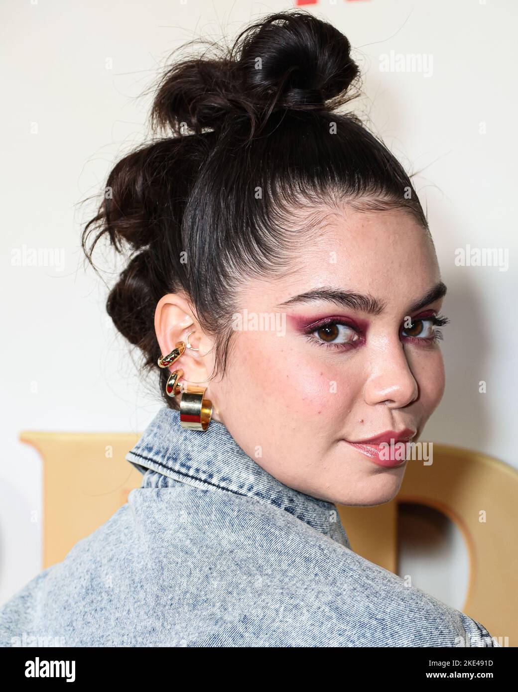 CENTURY CITY, LOS ANGELES, CALIFORNIA, USA - NOVEMBER 09: American actress and singer Auli'i Cravalho arrives at the Los Angeles Premiere Of Netflix's 'Slumberland' held at AMC Century City 15 at Westfield Century City on November 9, 2022 in Century City, Los Angeles, California, United States. (Photo by Xavier Collin/Image Press Agency) Stock Photo