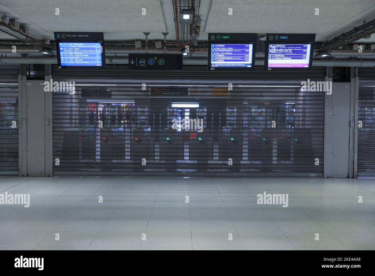 illustration-of-the-gare-du-nord-station-during-the-new-transport