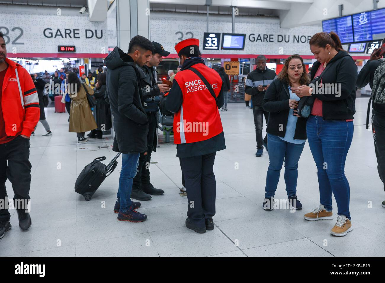 illustration-of-the-gare-du-nord-station-during-the-new-transport