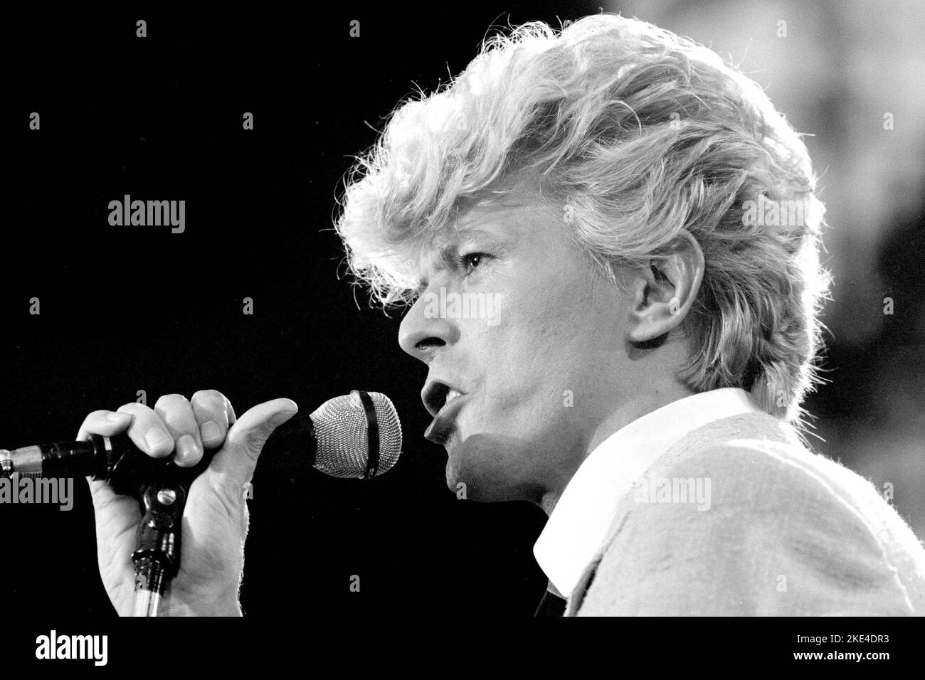 David Bowie in het Feijenoord stadion 1983. Rotterdam-Netherlands. Serious Moonlight Tour. Live on stage David Bowie.-vvbvanbree. Stock Photo
