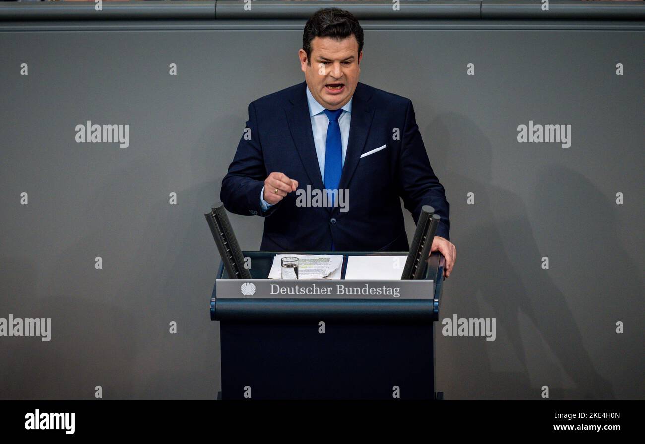 Berlin, Germany. 10th Nov, 2022. Federal Minister of Labor Hubertus Heil: This is the 'biggest welfare state reform in 20 years'. Credit: Michael Kappeler/dpa/Alamy Live News Stock Photo