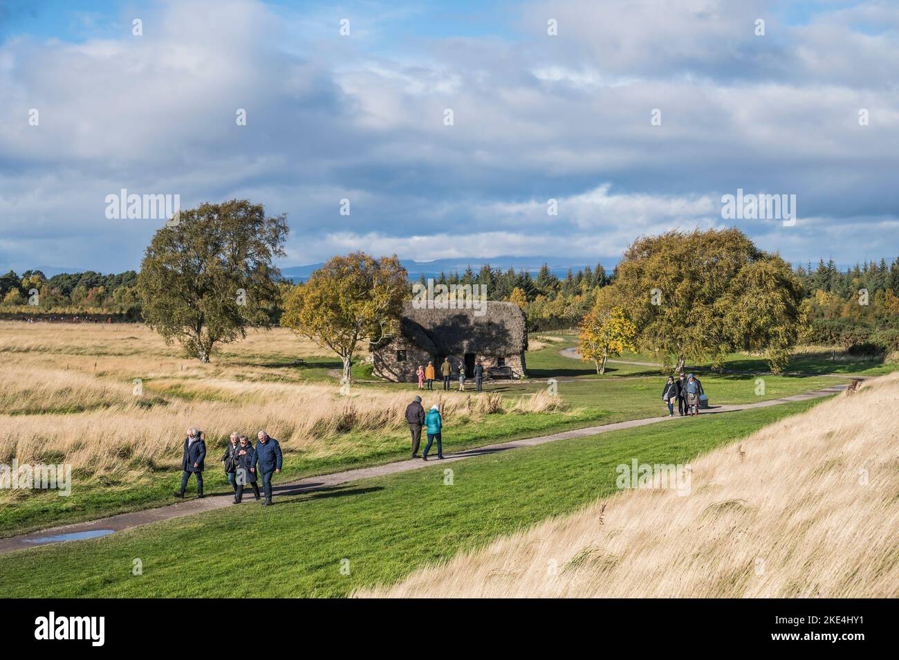 The image is of tourists at the Culloden Moor battlefield site near Inverness, where in 1746, Bonnie Prince Charley lost his battle with the English Stock Photo