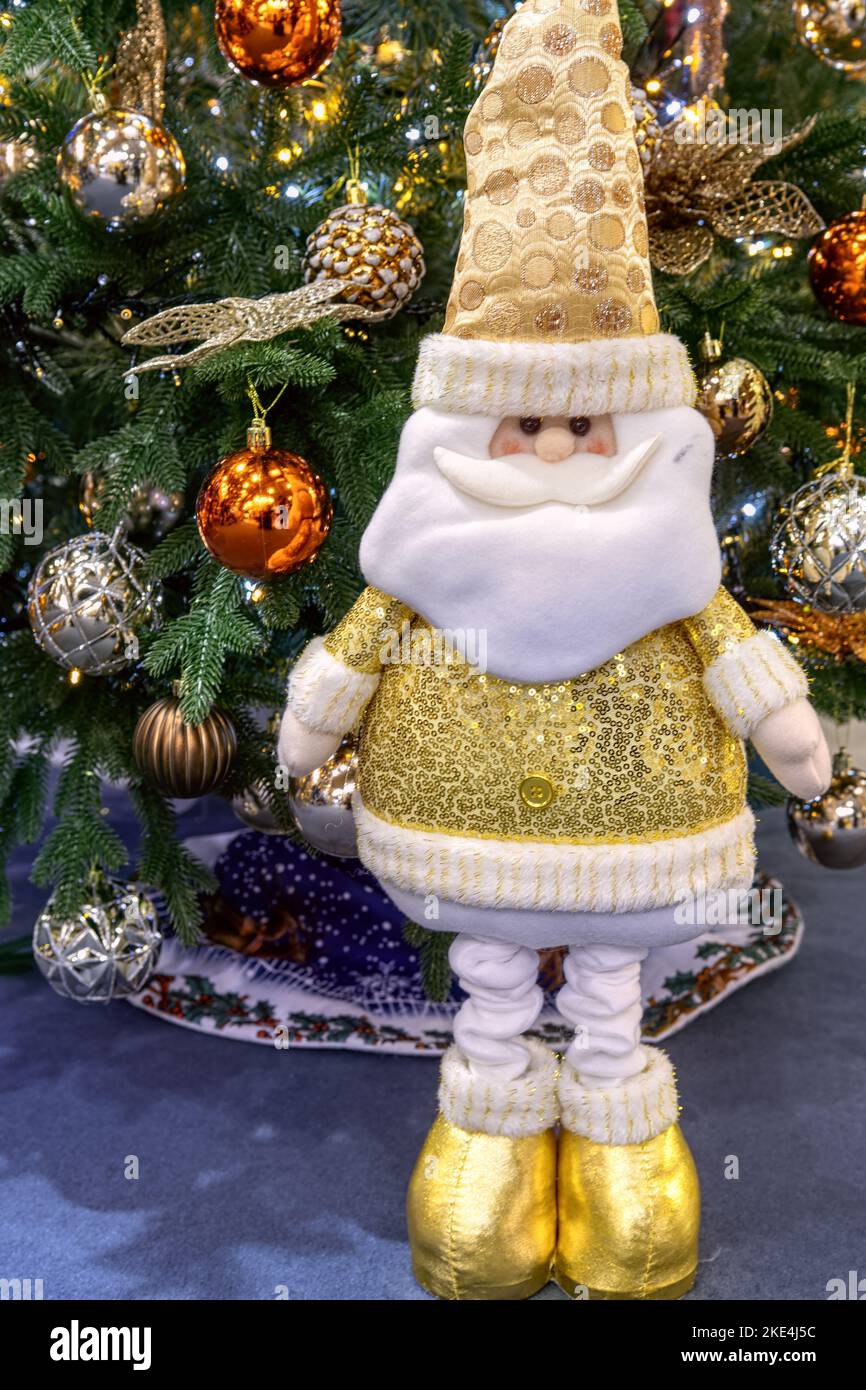 Santa claus stands hi-res stock photography and images - Alamy