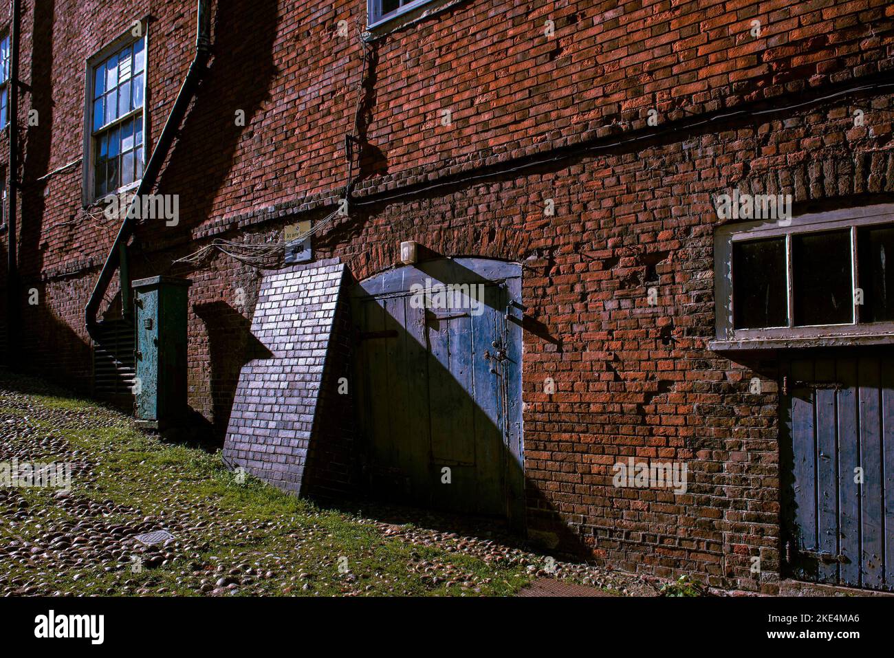 Building Rye Coast A brick building on a sunny day around Rye East Sussex Stock Photo - Alamy