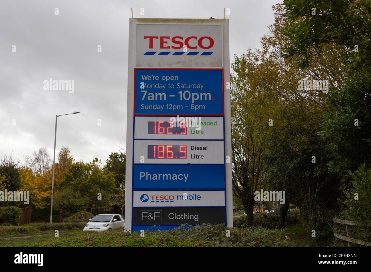 Ashford, Kent, UK. 10th Nov, 2022. The discrepancy on the cost of