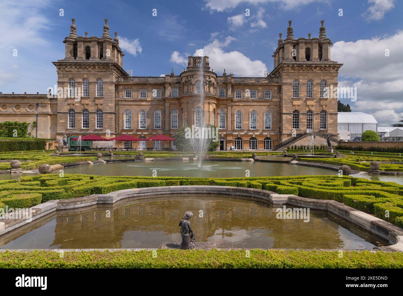 England, Oxfordshire, Woodstock, Blenheim Palace from The Water Terraces. Stock Photo