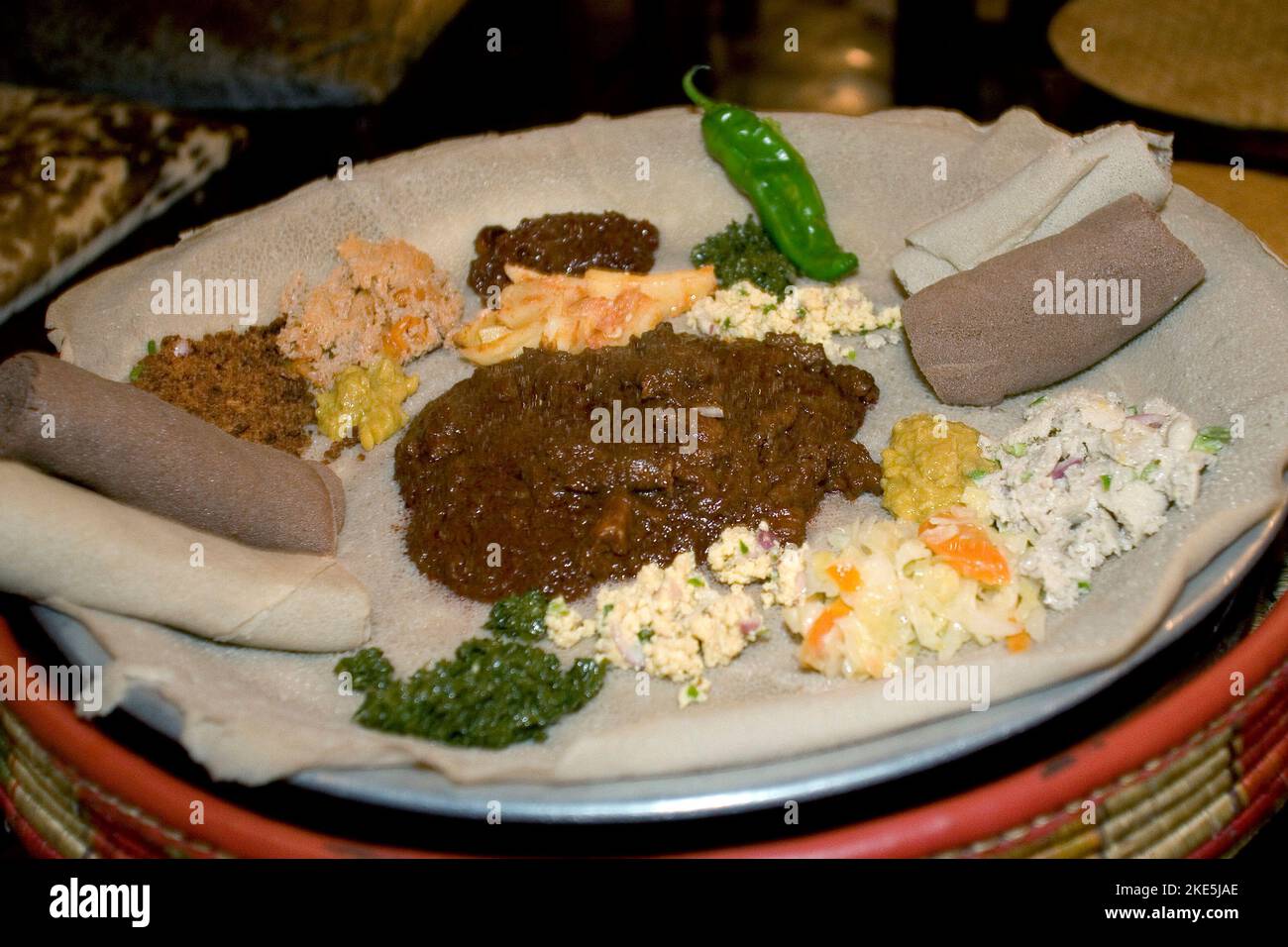 Ethiopian food injerra hires stock photography and images Alamy