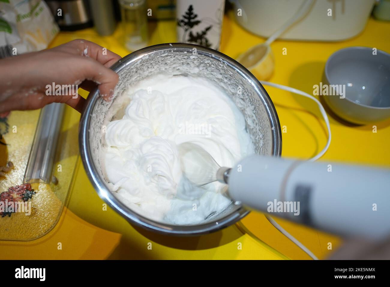 Whipping cream mixer hires stock photography and images Alamy