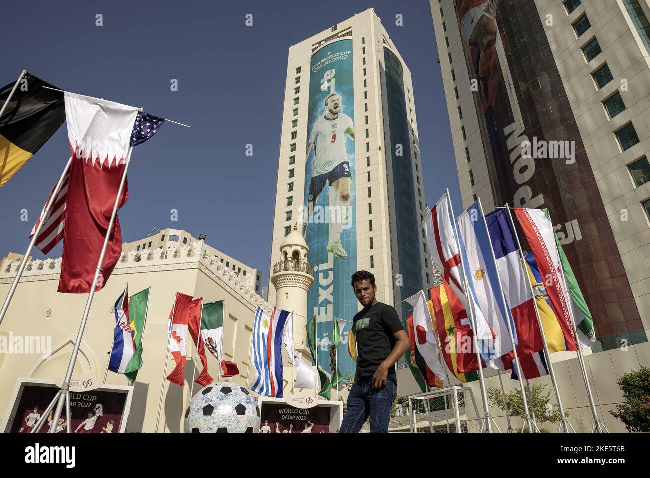 Soccer Football - FIFA World Cup Qatar 2022 Preview - Doha, Qatar - November 10, 2022 Imagery of England's Harry Kane is pictured in Doha ahead of the World Cup REUTERS/Marko Djurica Stock Photo
