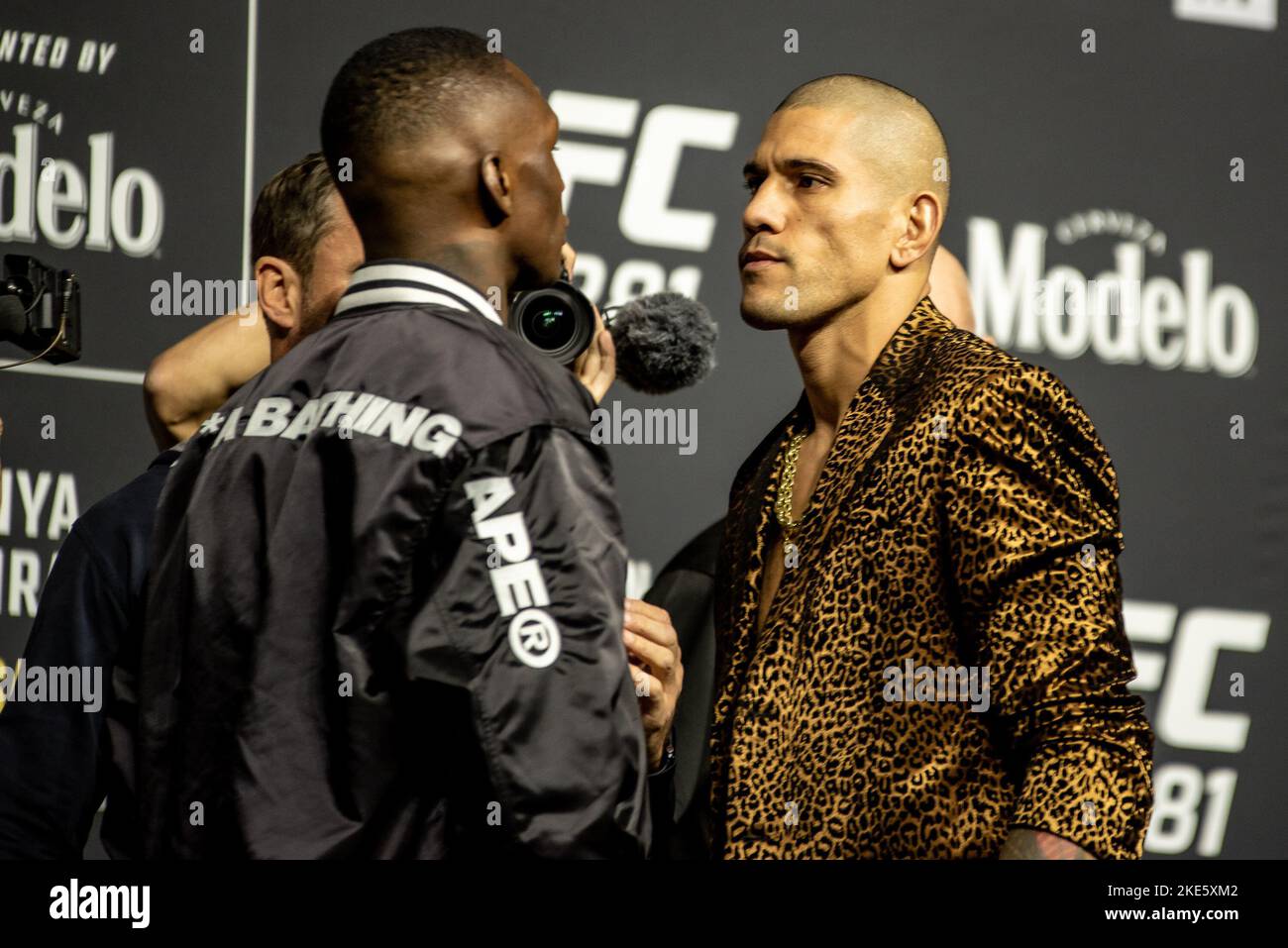 NEW YORK, NY - NOVEMBER 9: Israel Adesanya (Champion) and Alex Pereira face off Ahead of their UFC Middleweight Title bout Saturday night at Madison Square Garden (Photo by Matt Davies/PxImages) Stock Photo
