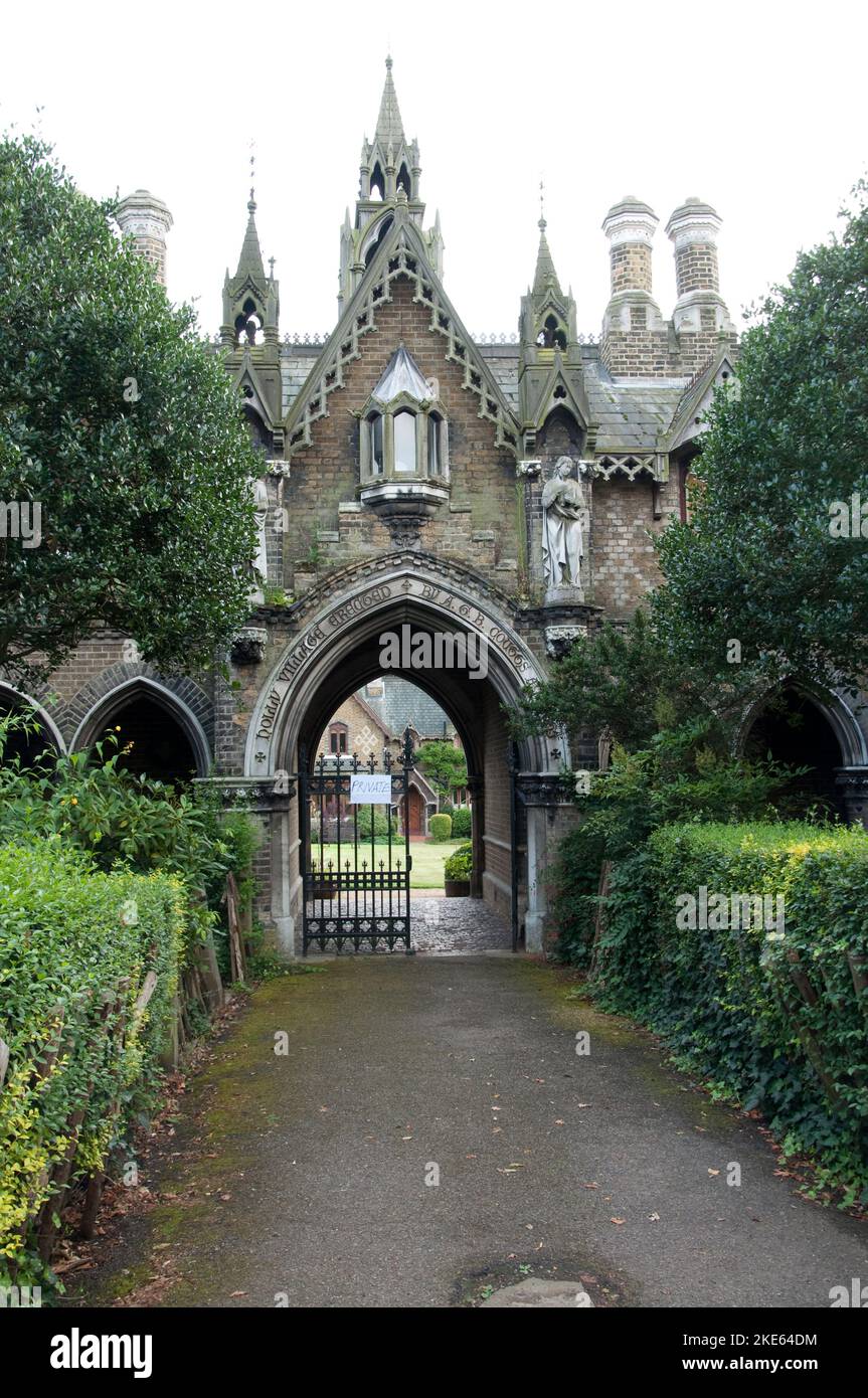 Entrance, Holly Village, Highgate, London, UK archway, statues Stock