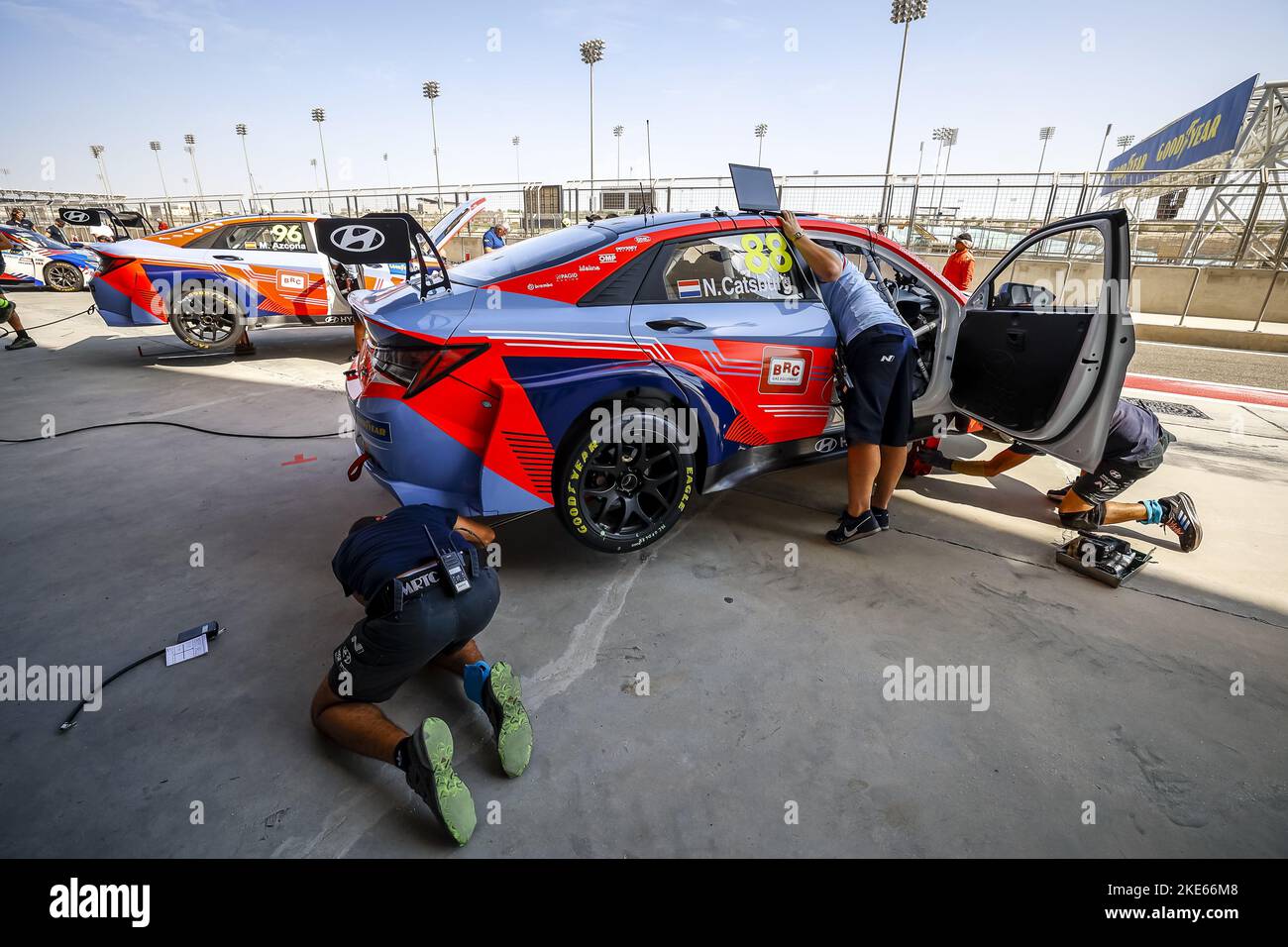Sakhir, Bahrain, 10/11/2022, 88 CATSBURG Nicky (NLD), BRC Hyundai N ...