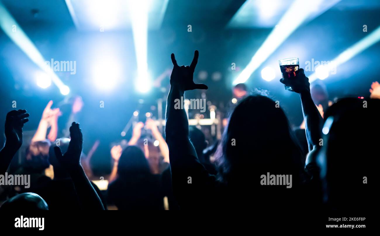 Nightclub crowd hands in the air hi-res stock photography and images ...