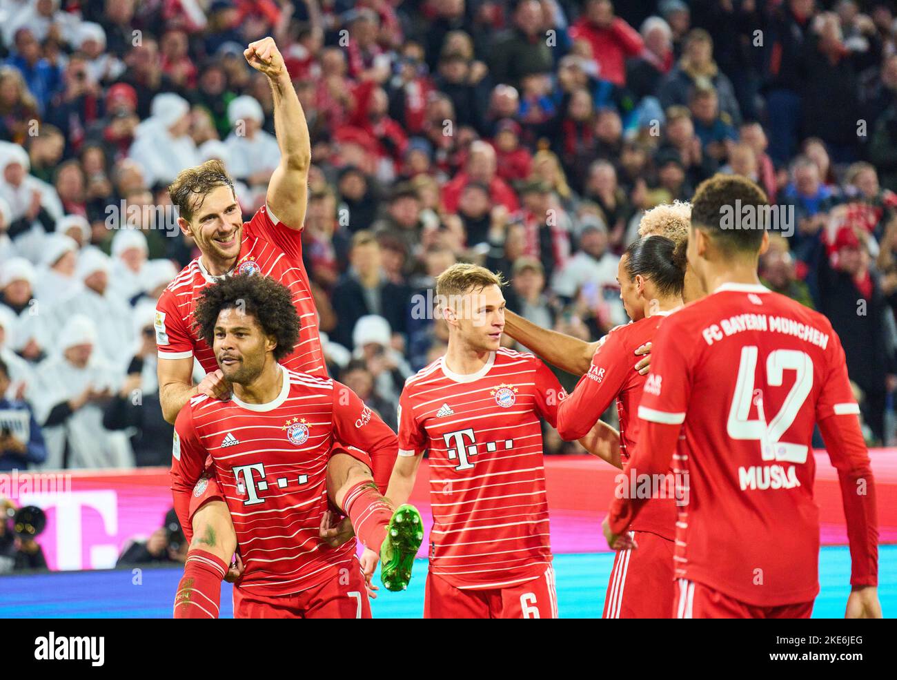 Leon GORETZKA, FCB 8 celebrates his goal, happy, laugh, celebration, 3-1 with Serge GNABRY, FCB 7 Joshua KIMMICH, FCB 6   in the match FC BAYERN MÜNCHEN - SV WERDER BREMEN 6-1 1.German Football League on Nov 8, 2022 in Munich, Germany. Season 2022/2023, matchday 14, 1.Bundesliga, FCB, München, 14.Spieltag © Peter Schatz / Alamy Live News    - DFL REGULATIONS PROHIBIT ANY USE OF PHOTOGRAPHS as IMAGE SEQUENCES and/or QUASI-VIDEO - Stock Photo